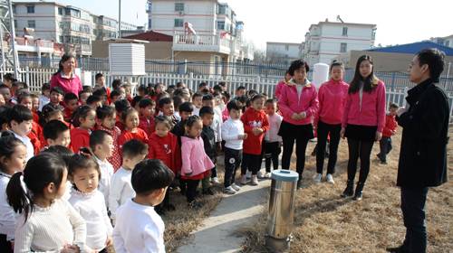 迎接世界气象日 “智慧气象”进校园